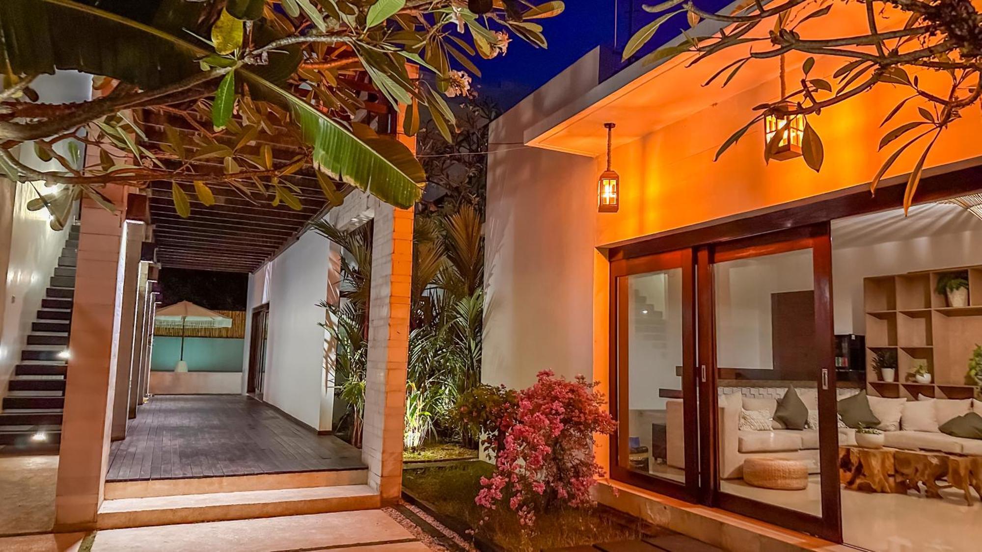 Skyfall Luxury Beach Villa นูซาดูอา ภายนอก รูปภาพ