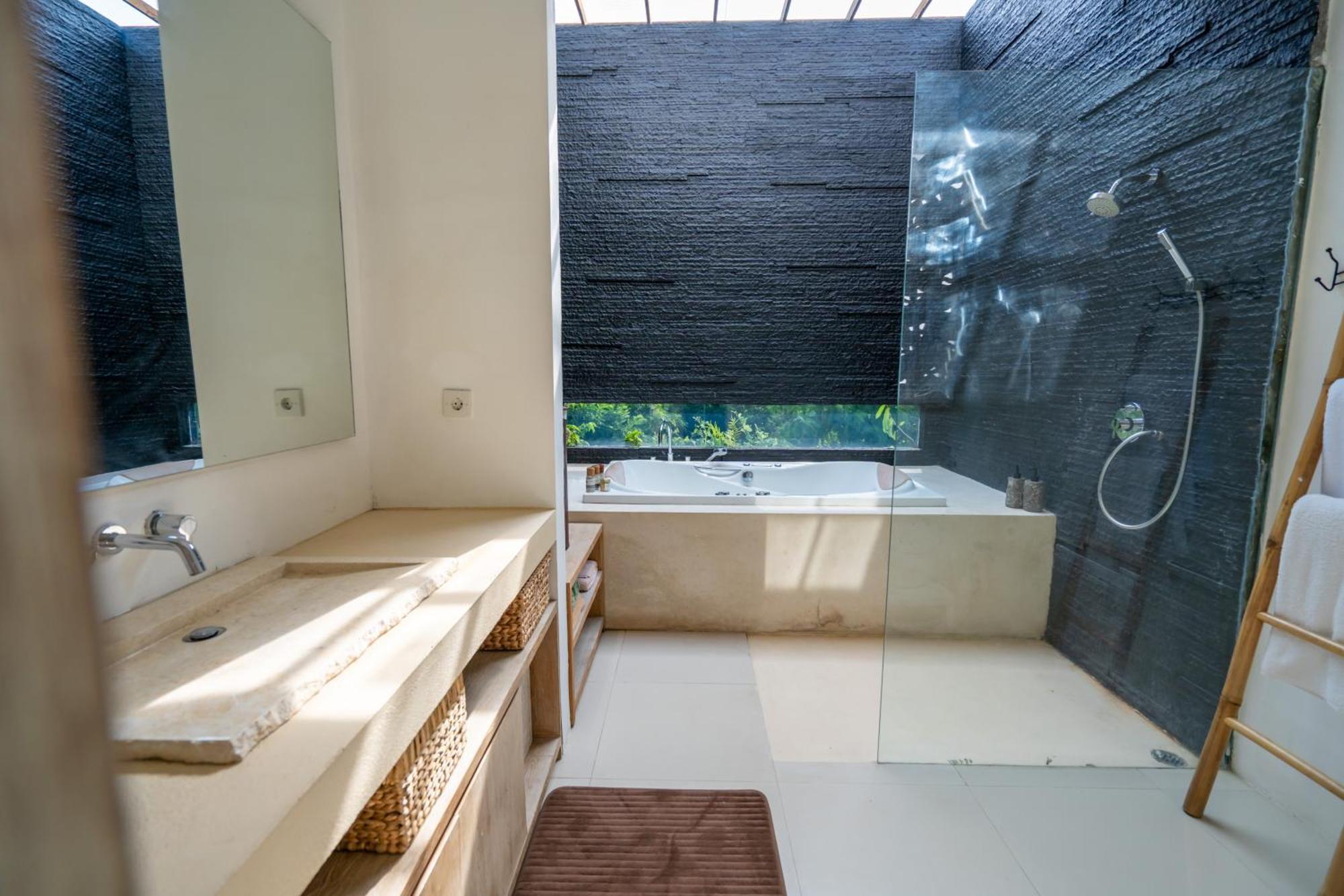 Skyfall Luxury Beach Villa นูซาดูอา ภายนอก รูปภาพ